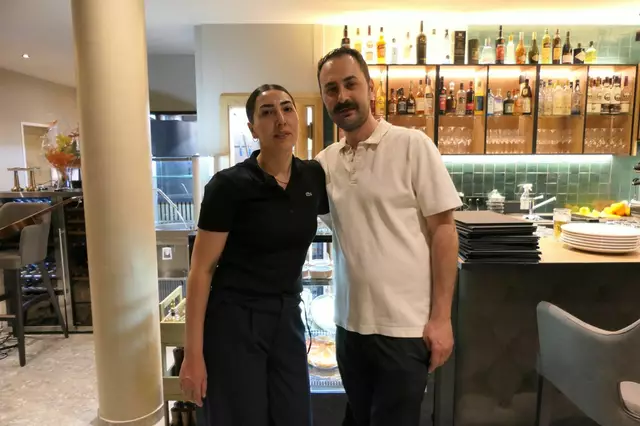 Die Betreiber Altun und Cemil Onay freuen sich zahlreiche Gäste in ihrem neuen Restaurant Meyman begrüßen zu dürfen. | Foto: Meyman