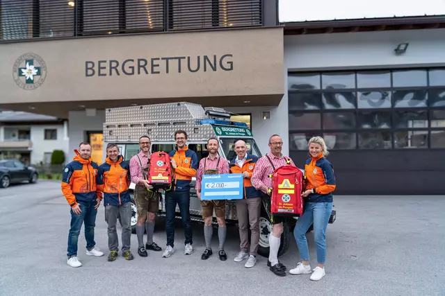 (v.l.n.r.): Martin Stifter, Christian Steinbacher, Markus Zirnitzer, Matthias Schnegg, Christoph Teufelberger, Richard Freicham, Josef Thurner, Alexandra Hasenauer | Foto: Martin Stifter