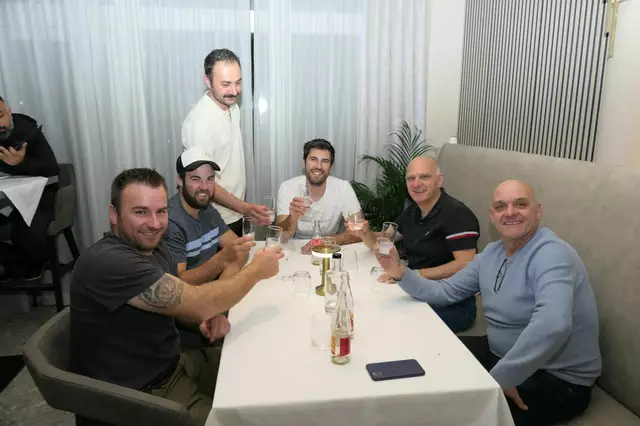 Inhaber Cemil Onay nahm sich Zeit für Gespräche mit seinen Gästen. | Foto: Meyman