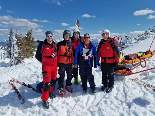 Titelfoto Scheibbs: Die Kameraden der Göstlinger Bergrettung hatten einiges zu tun. Der Rettungsdienst bei den Österreichischen Skimeisterschaften am Hochkar war nur einer ihrer überaus wichtigen Einsätze. | Foto:  Bergrettung Göstling an der Ybbs