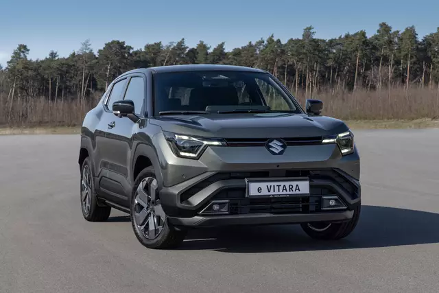 Suzuki goes Electric: Wir sind den Prototypen des neuen Suzuki e Vitara bereits gefahren und haben uns von verlässlichem E-Allradantrieb und komfortablem Handling überzeugt.  | Foto: Suzuki