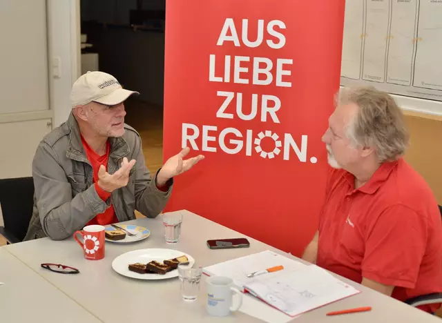 Thomas Nemeth(l.): "Eis für alle, aber für Romantik ist die Zeit vorbei." | Foto: Sascha Trimmel