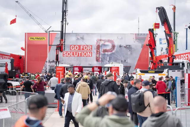Ganz nach dem Motto „Go for Solution P“ präsentierte Palfinger auf der Messe „bauma 2025" in München eine Vielzahl von Serviceleistungen und zukunftsweisenden Innovationen. | Foto: Palfinger