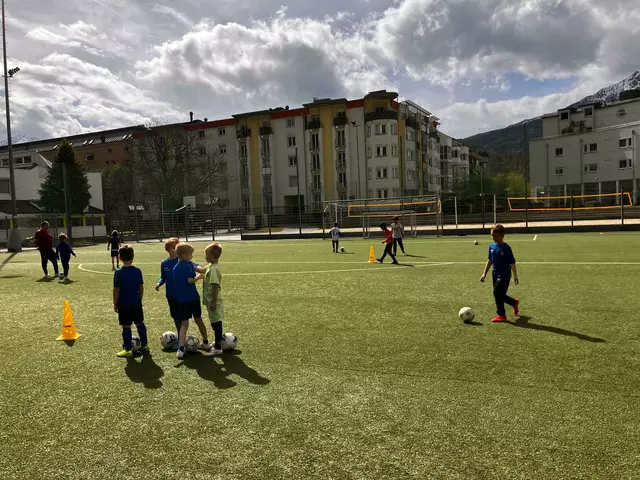 Funinio-Turniere, Fußball-Tennis, Freistoßtraining oder eine Messung der Schusskraft, Abwechslung war garantiert. | Foto: SPG Innsbruck West