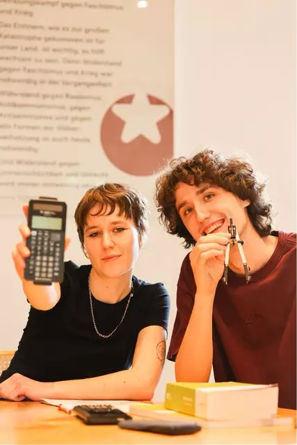 Am 28. und 29. April sowie am 2. und 3. Mai finden im Lernnetz Café kostenlose Lerntage zur Maturavorbereitung an.  | Foto: Junge Linke