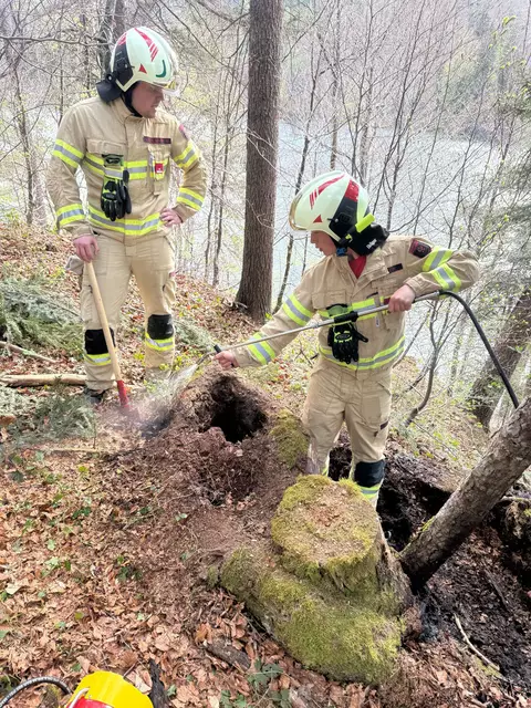 Eine Löschwasserentnahme erfolgte auch aus dem Hechtsee.  | Foto: ZOOM.Tirol