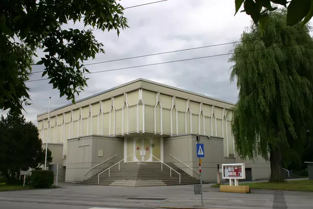 Kirche und Bouldern auf Schiene: Vereinbarung zwischen Diözese, Pfarre Petrus Canisius und Unternehmen „Steinblock“ | Foto: dibk