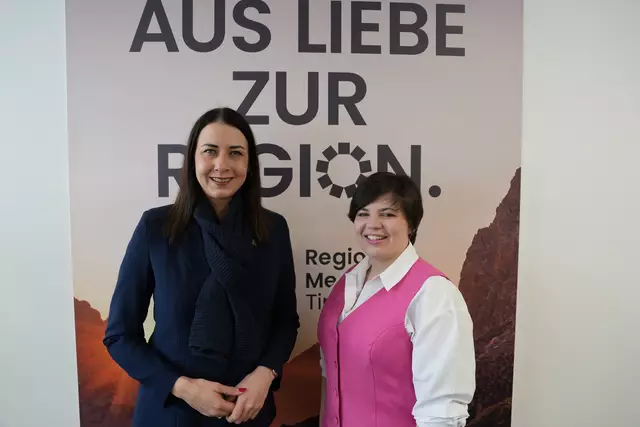 Im Gespräch mit MeinBezirk erzählt Bürgermeisterin von Schwaz, Victoria Weber, von den Herausforderungen als Frau und Mama in der Politik.  | Foto: Thomas Geineder