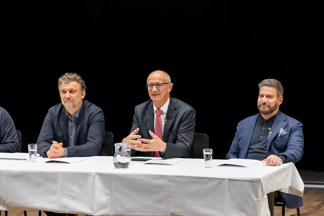 LH Mattle betonte, dass es Erl gelingt, Kultur auf höchstem Niveau in Tirol anzubieten. | Foto: Scheffold Media