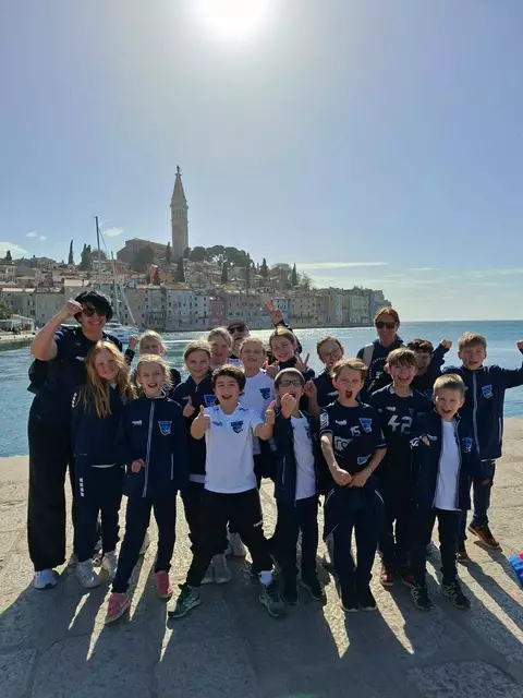 Die jungen Handballerinnen erkundeten nach Turnier die Altstadt u Küste von Rovinj. | Foto: Jags