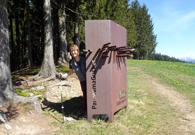 Beim Panoramagucker, von dem man sogar den Großen Buchstein sehen kann.