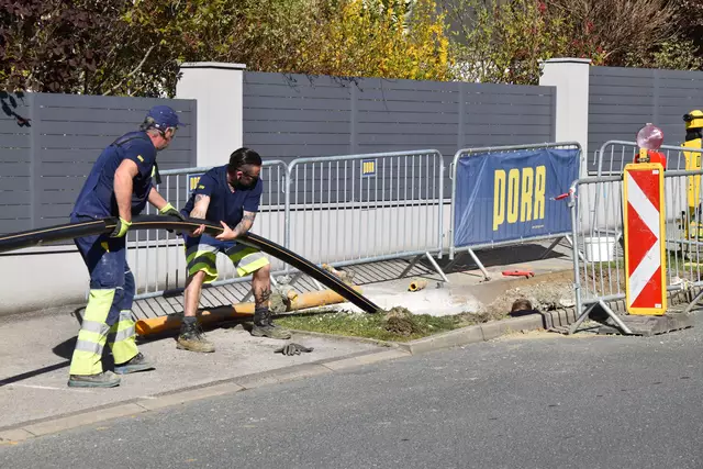 In der Feldgasse werden Gas und Wasser verlegt. | Foto: Michael Strini