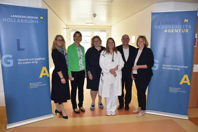 Geschäftsführerin Gesundheit Weinviertel Katja Steininger, kaufmännische Direktorin Hollabrunn Andrea Dankelmaier, Vorständin LGA Elisabeth Bräutigam, palliativärzitn Jessica Stöger, Interimistischer ärztlicher Direktor Rainer Ernstberger, Pflegedirektorin Silvia Hickelsberger | Foto: Alexandra Goll
