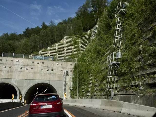 An den S6-Ankerwänden wird wieder gearbeitet (Symbolbild). | Foto: Santrucek