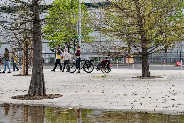 Während man durchs Grätzl spaziert, kann man über die konkreten Maßnahmen und Umsetzungen der Smart Klima City Strategie lernen. (Symbolbild) | Foto: Stadt Wien_Gerd Götzenbrucker