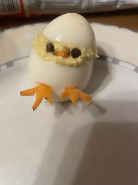 Österliche Grüße auf dem Teller. | Foto: Alexandra Goll