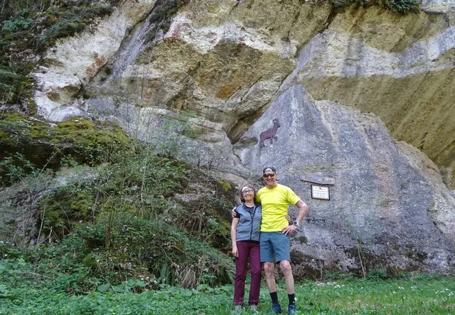 Gigi und ich bei der Reitbauer Mauer