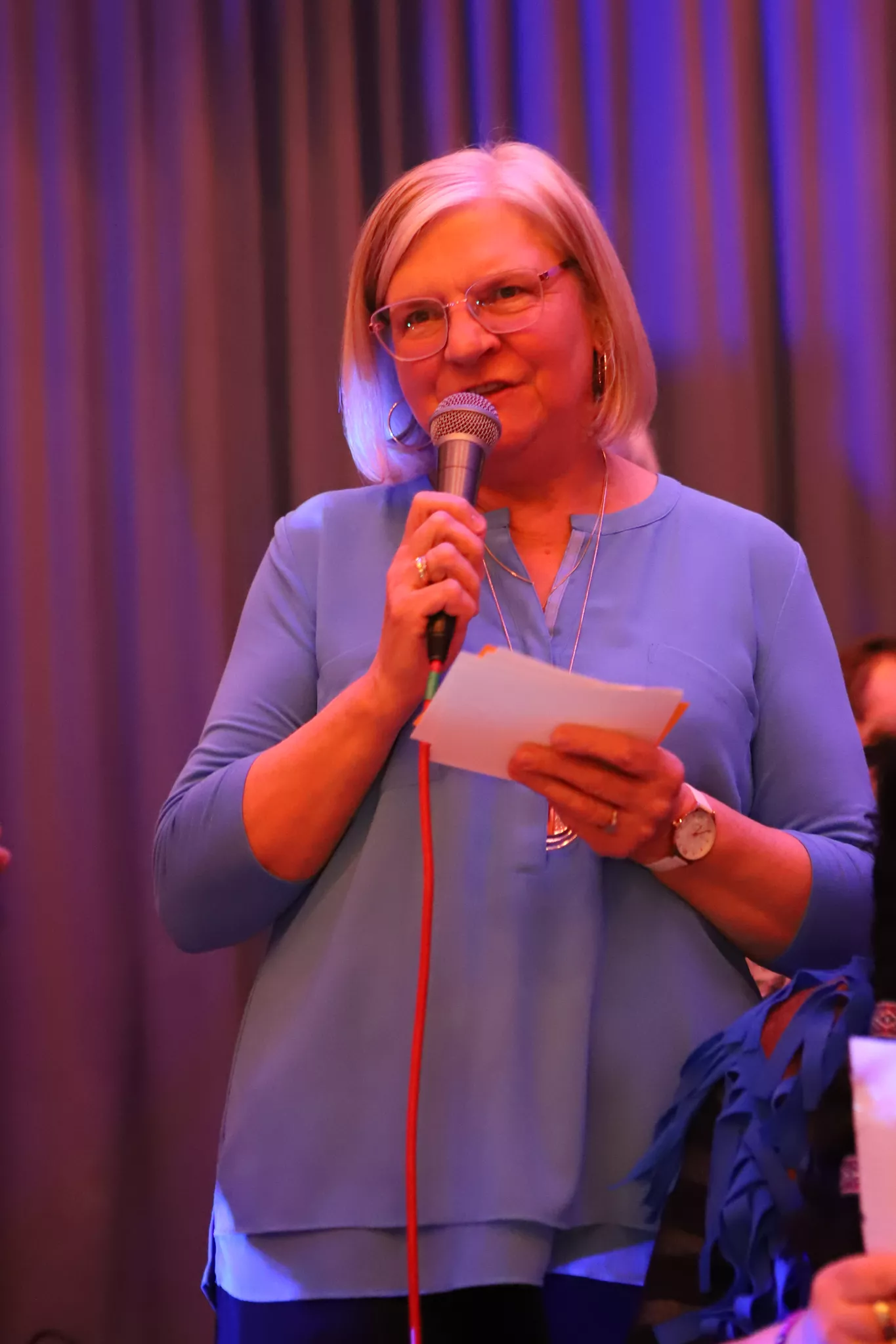 Schärdings Bezirkssiegerin: Trophäe für besonderes Ehrenamt geht an Maria ...