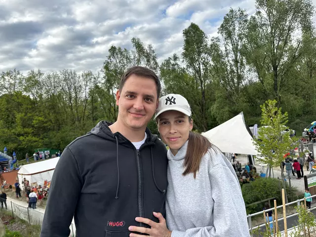 Die Besucherinnen und Besucher konnten nicht nur die neue Brücke bestaunen, sondern auch das Rahmenprogramm mit ihren Kindern nutzen. | Foto: MeinBezirk