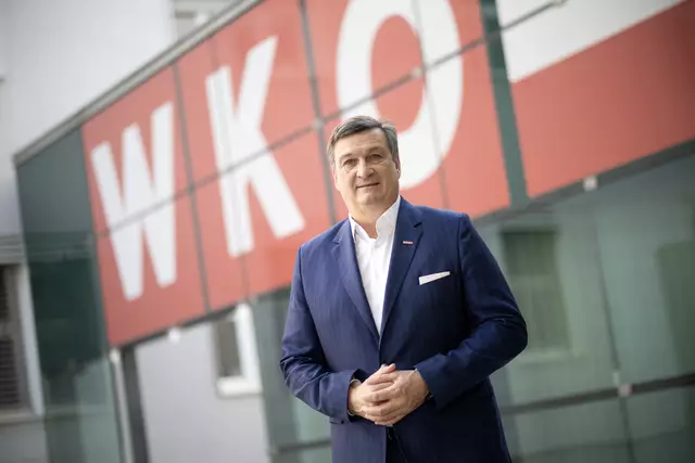 Wirtschaftskammer Kärnten Präsident Jürgen Mandl im Interview zum Tag der Arbeitgeber am 30. April.  | Foto: Helge Bauer