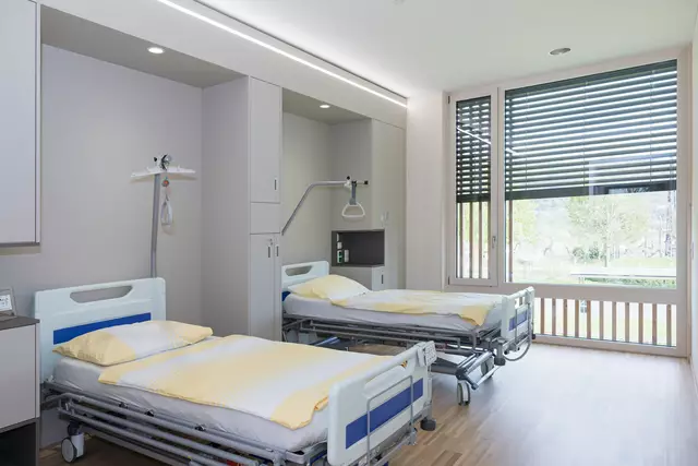 Für die Spatenstichfeier wurde ein eigenes "Schauzimmer" errichtet. | Foto: Martin Meieregger