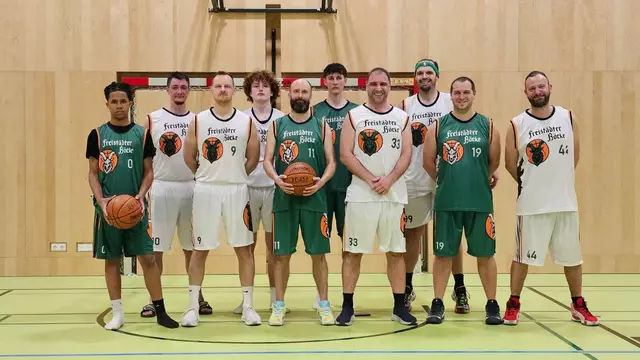Das motivierte Basketballteam der "Freistädter Böcke" (von links): Elia Blüher, Andreas Eidenberger, Paul Lindner, Max Ernst, Stefan Podechtl, David König, Kalojan Iliev, Bernd Hofmair, Andreas Pum und Michael Kainz. | Foto: Freistädter Böcke