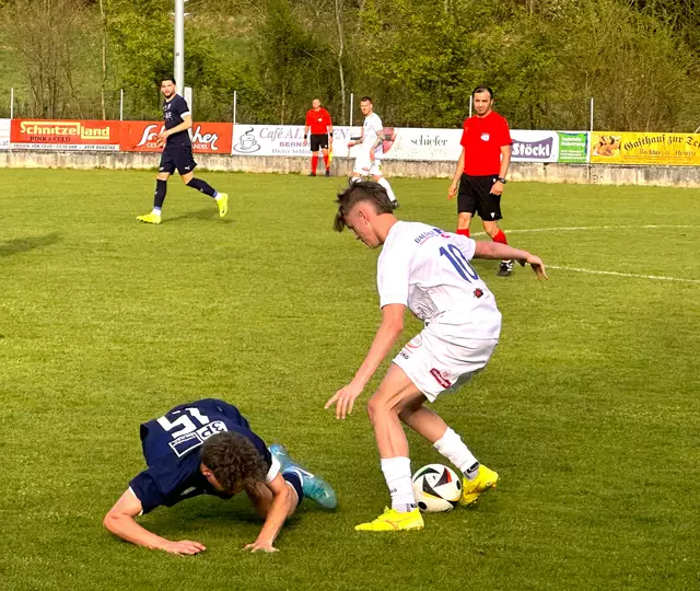 Voller Einsatz bis zur letzten Minute - das Match der SpG Edelserpentin gegen Schattendorf  | Foto: Lisa Stöckl