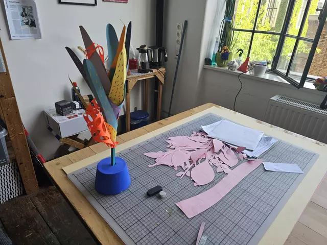 Am Alsergrund lässt Künstlerin Lym Moreno ihrer Krativität freien Lauf. | Foto: Tamara Winterthaler