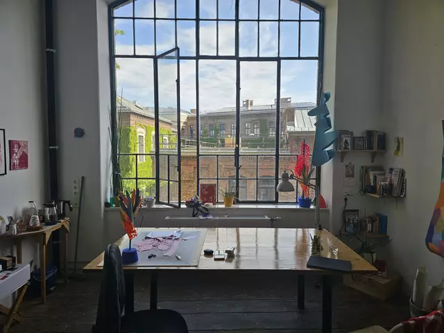 Am Alsergrund lässt Künstlerin Lym Moreno ihrer Krativität freien Lauf. | Foto: Tamara Winterthaler