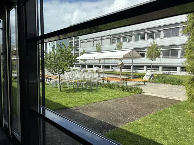 Auch im Inneren hat man einen Blick ins Grüne, damit holt man den Garten in den Raum. | Foto: MeinBezirk