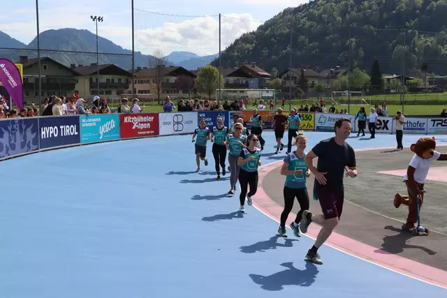 Auch eine Gruppe von Lehrkräften der BFW Wörgl gab beim Rundenlauf alles für den guten Zweck. | Foto: Nimpf