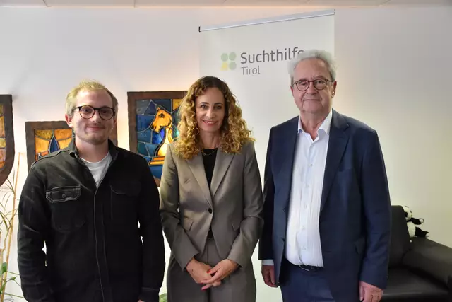 Florian Lehner (Neztwerkkoordinator), Landesrätin Eva Pawlata und Univ. Prof. Dr. Christian Haring.  | Foto: Haun