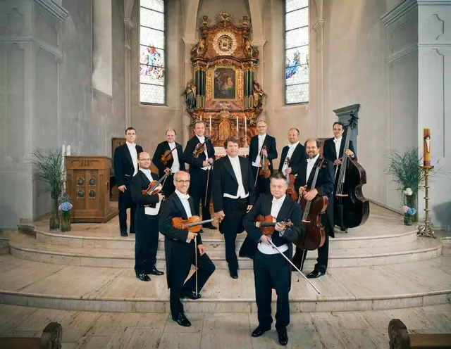 Das Ensemble wurde 1989 ins Leben gerufen und feierte sein Debüt bei den Bregenzer Festspielen. Seither tritt es regelmäßig an geschichtsträchtigen Orten auf und hat insgesamt sechzehn CDs veröffentlicht. | Foto: Andreas Balon