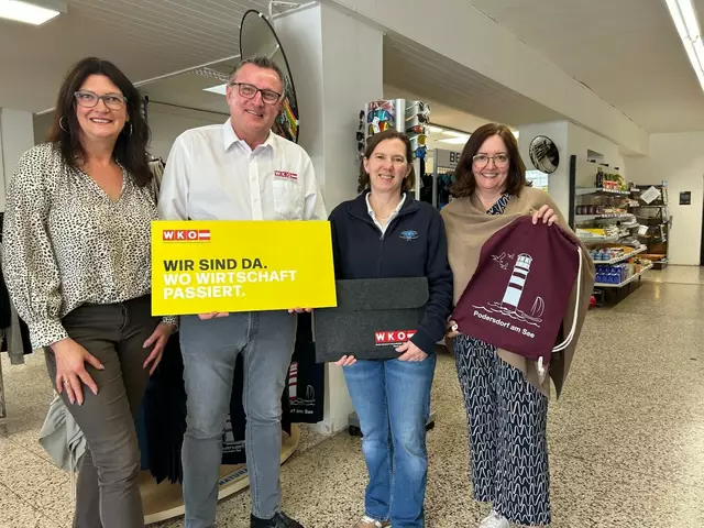 Saisoneröffnung im Kaufhaus am See in Podersdorf: Bianca Hartmann-Waba (Bezirksvorsitzende Frau in der Wirtschaft), Harald Pokorny (Regionalstellenleiter), Katrin Karner (Obmann-Stv. Landesgremium Burgenland des Lebensmittelhandels) und Charlotte Jautz (Regionalstelle Neusiedl am See) | Foto: Wirtschaftskammer Burgenland