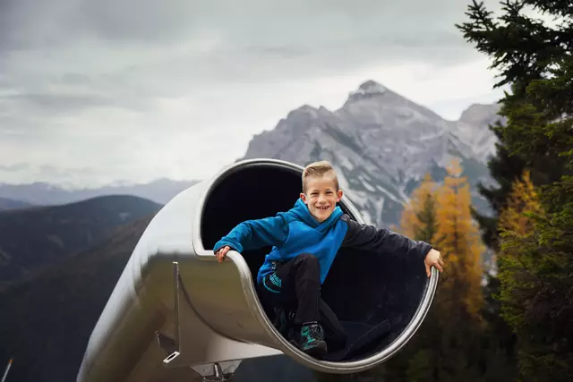 Auf zweieinhalb Kilometern Weglänge laden neun Rutschen zum Abenteuer ein. | Foto: Alpsolut