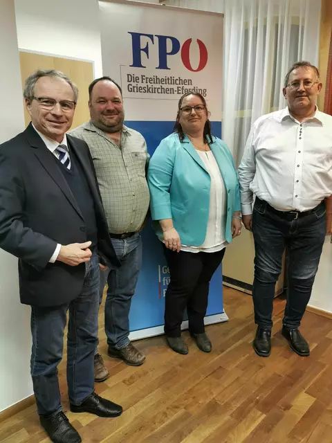 Bezirksparteiobmann Wolfgang Klinger, Thomas Zellinger, Angela Spanlang, Kurt Anzenberger. | Foto: FPÖ GR/EF