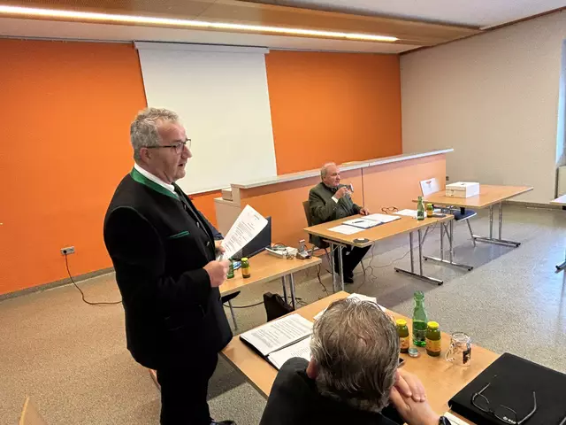 Heinz Gruber (SPÖ) hatte den Altersvorsitz bei der konstituierenden Sitzung.  | Foto: Koidl