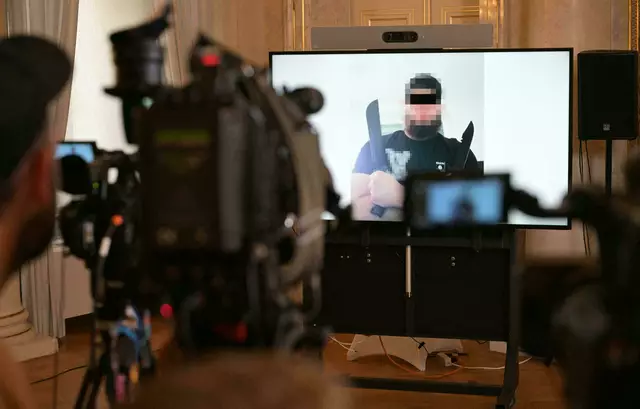 Der Terrorverdächtige Beran A. aus Ternitz, Niederösterreich, habe mit Freunden weitere Anschläge geplant.n(Archiv) | Foto: ROLAND SCHLAGER / APA / picturedesk.com 