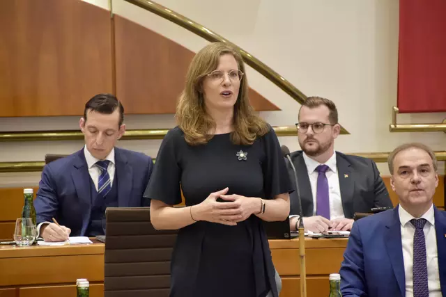 Erstmals stellte sich Landeshauptmann Stellvertreterin Anja Haider-Wallner den Fragen der Abgeordneten.  | Foto: Stefan Schneider