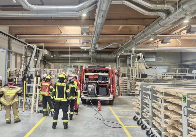 Heute ereignete sich ein schwerer Arbeitsunfall in Unterwaltersdorf. | Foto: Thomas Lenger, Monatsrevue
