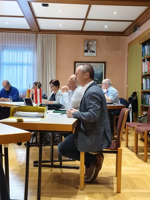 Bürgermeister Markus Salcher saß dem Gemeinderat vor. | Foto: MeinBezirk