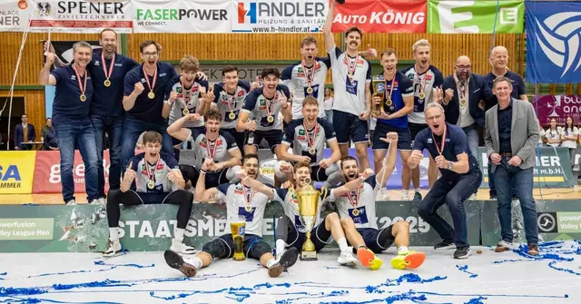 Zum Abschied: Perfect Season, 13. Meistertitel, Cup- und Supercupsieger. Danke HYPO Tirol Volleyballteam und Hannes Kronthaler. | Foto: Carina Müller