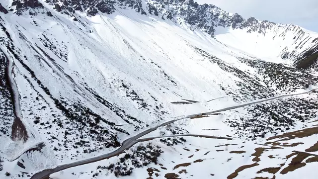 Seit dem 25. April 2025 kann man wieder über das Hahntennjoch fahren. | Foto: Land Tirol