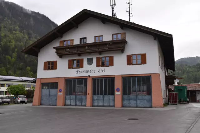 Die Pläne für den Neubau des Feuerwehrhauses in Erl müssen warten. Grund ist die angespannte Budgetsituation.  | Foto: Barbara Fluckinger