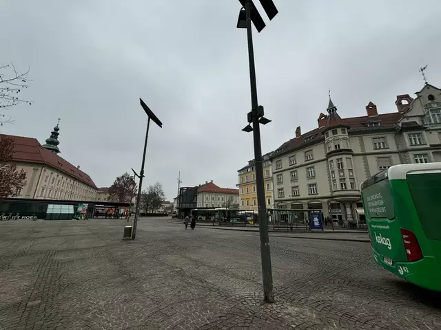 Ein "Trauermarsch" in der Klagenfurter Innenstadt führt am 26. April dieses Jahres zu möglichen Wartezeiten im Busverkehr. (Symbolfoto) | Foto: MeinBezirk.at