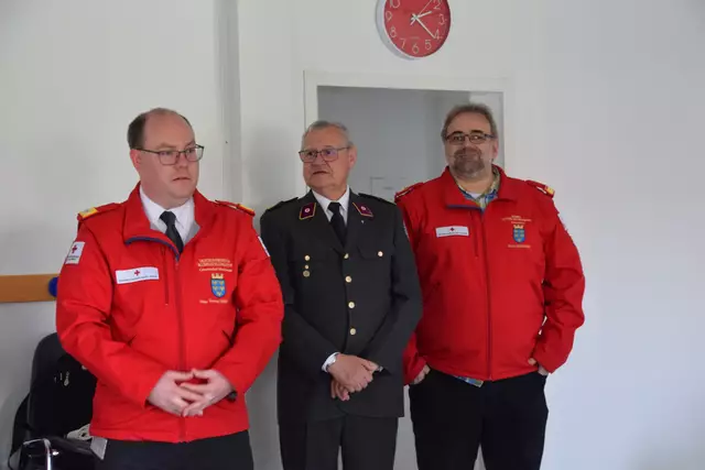 Bezirksstellenleiter Thomas Hasenberger, Bezirksstellenkurat Walter Friedreich und Bezirksrettungskommandant Martin Stadlbacher | Foto: Rahel Mold