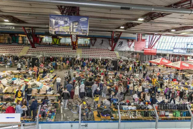 Der Flohmarkt des Lions Club Zell am See hat bis jetzt jedes Jahr in der KE KELIT Arena stattgefunden. | Foto: Lions Club Zell am See