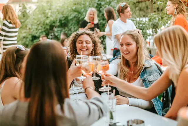 Das Techno Cafe startet ab Dienstag, 29. April, wieder in die Sommersaison.  | Foto: Das Techno Café / Philipp Lipiarski