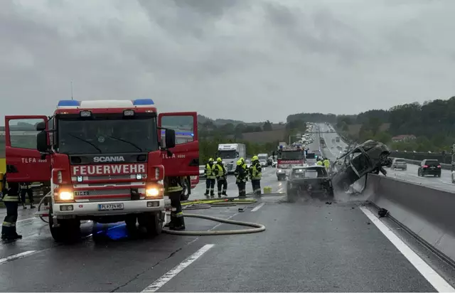 Ein Rückstau bis nach St. Pölten sowie ein weiterer Unfall waren die Folge der Serien an Kollisionen.  | Foto: DOKU-NÖ