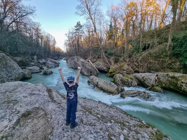 Sabine Hollers Sohn fühlt sich in der Erlaufschlucht in Purgstall rundum wohl. | Foto: Sabine Holler